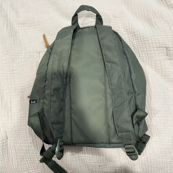Herschel mini backpack 🎒 - Picture 2 of 4